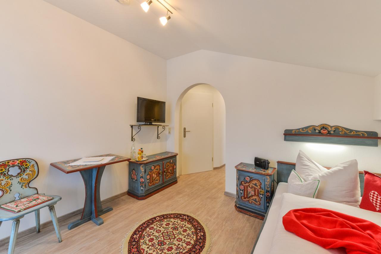 Ferienhotel Hahn Garni Ruhpolding Exterior foto